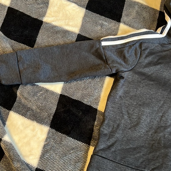 Adidas Track Jacket / Sweatshirt. Size 6. - Picture 9 of 11